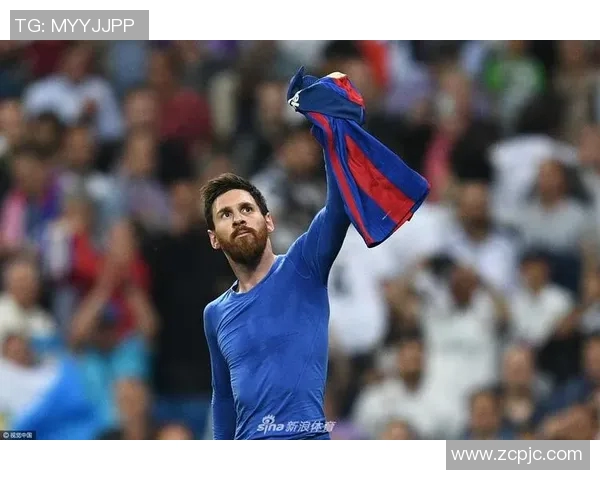 足球明星独特手势动作拍照瞬间展现个性与魅力的精彩瞬间